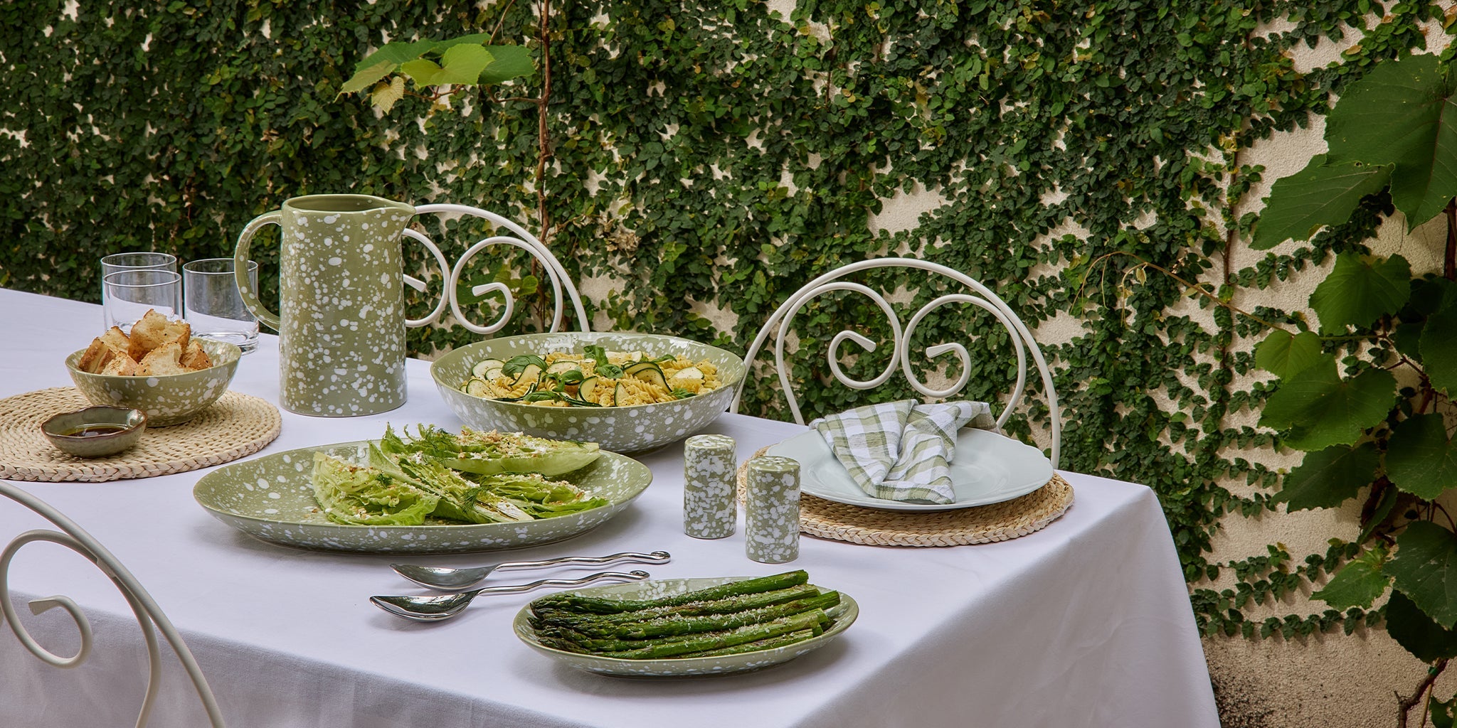 Speckle Serveware