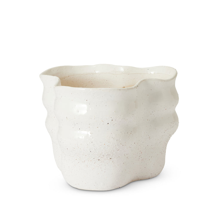 August Wavy Cream Planter