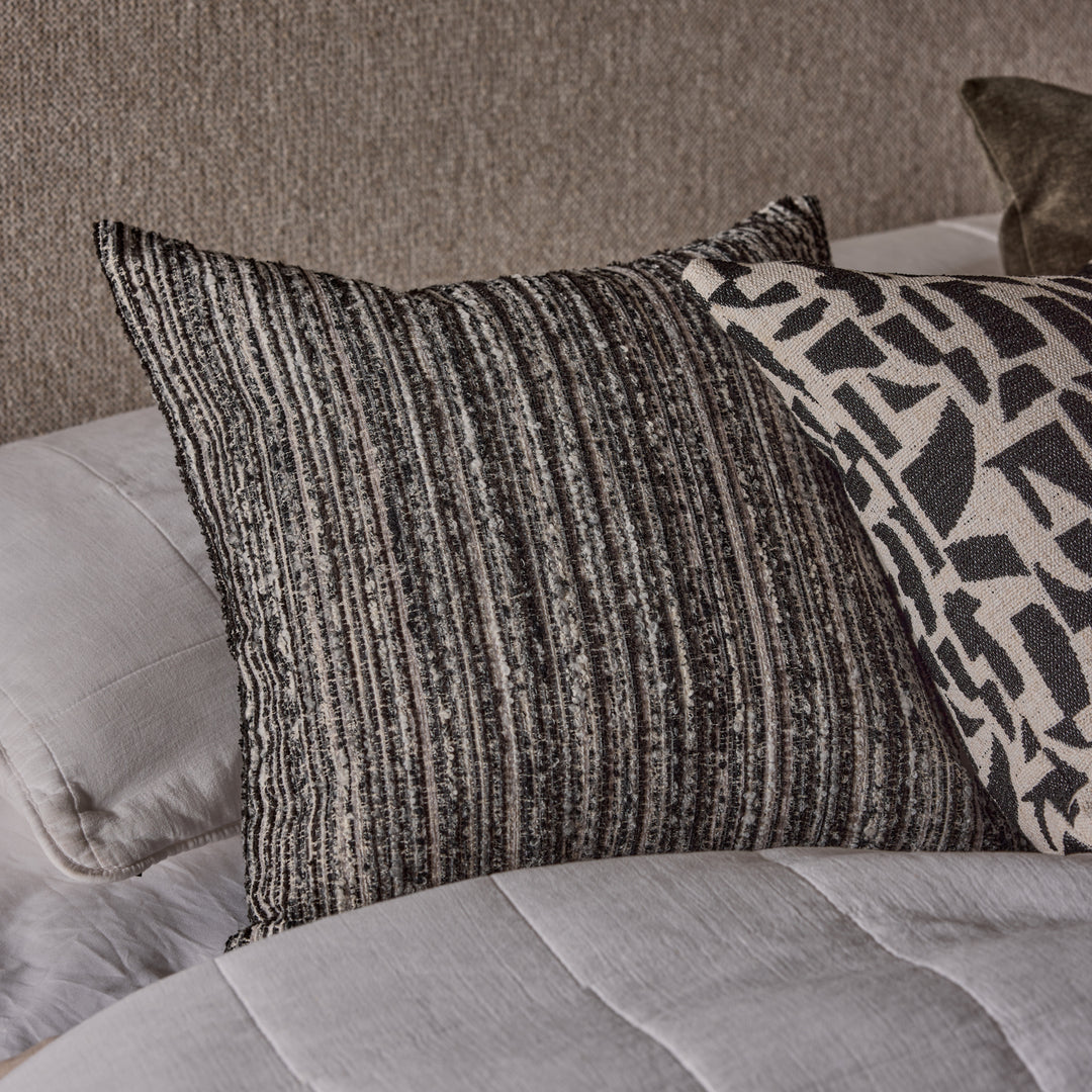Melange Black/White Cushion