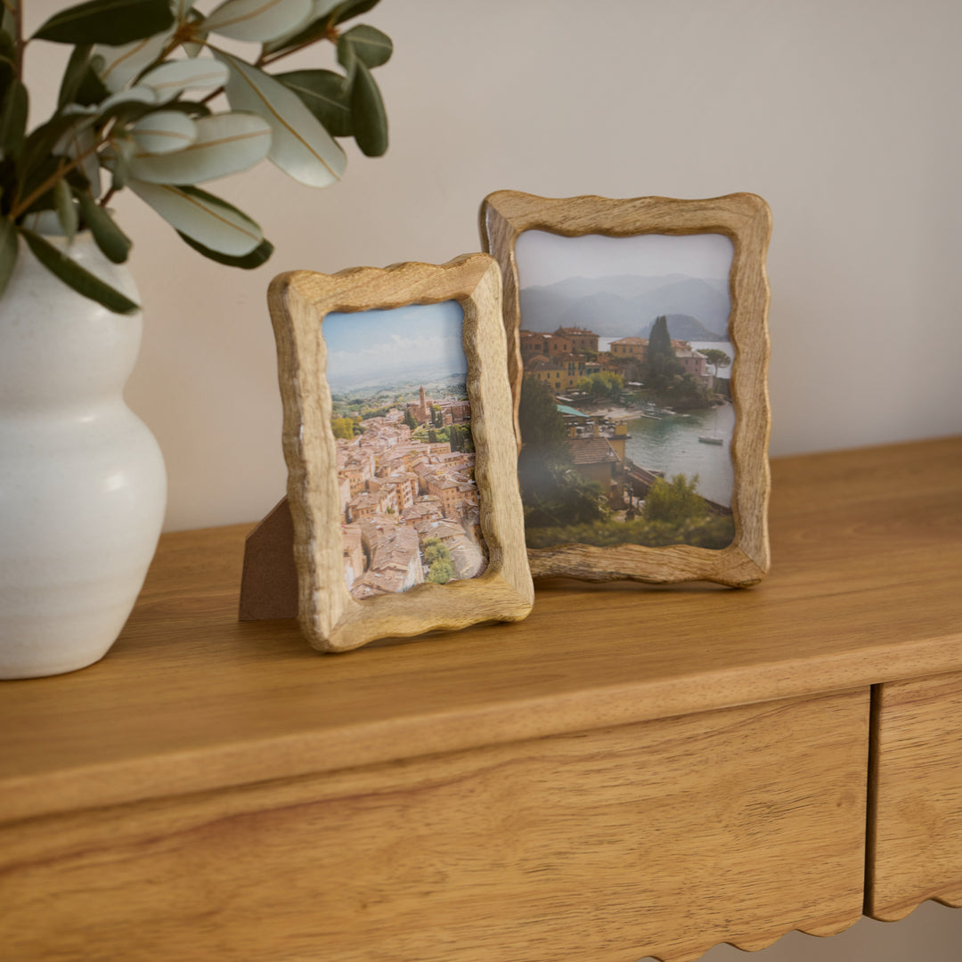 Wavy Natural Photo Frame Large - Madras Link