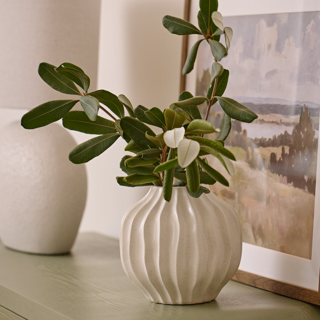 Crevice Speckle Vase - Madras Link