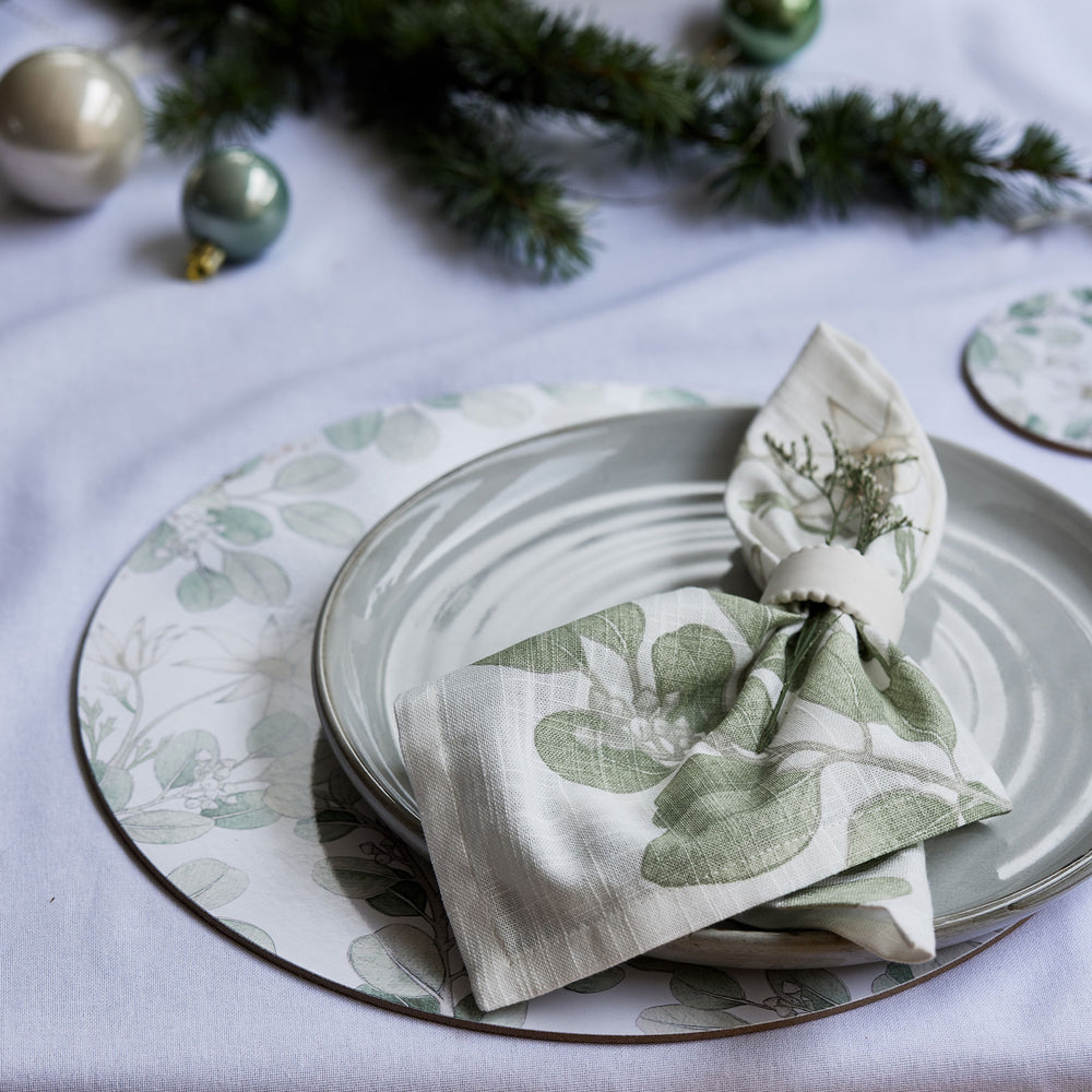 Flannel Flower Round Placemat - Set of 4 - Madras Link