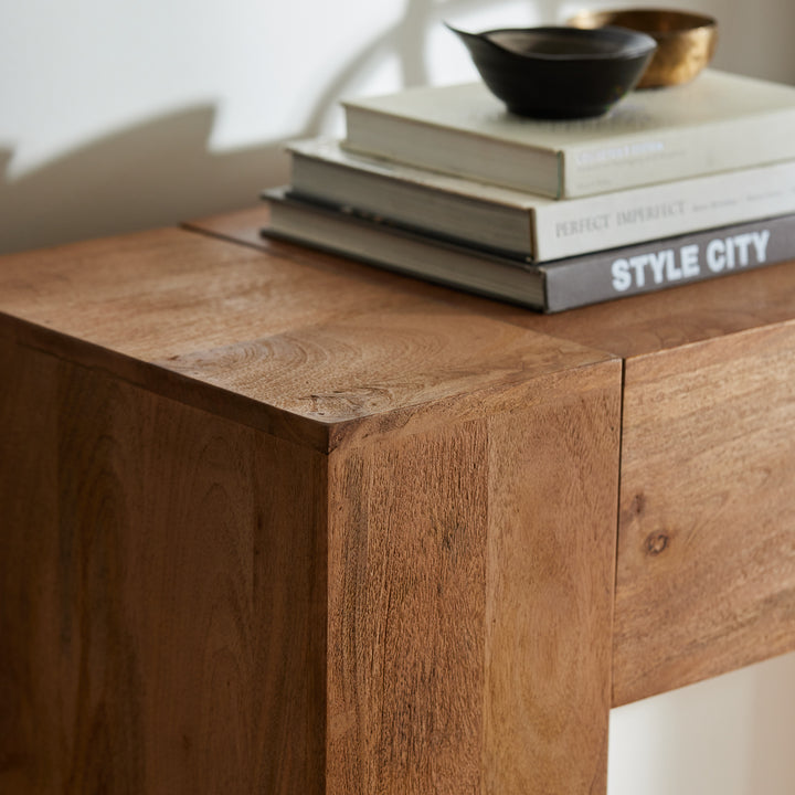 Cyrus Console - Madras Link