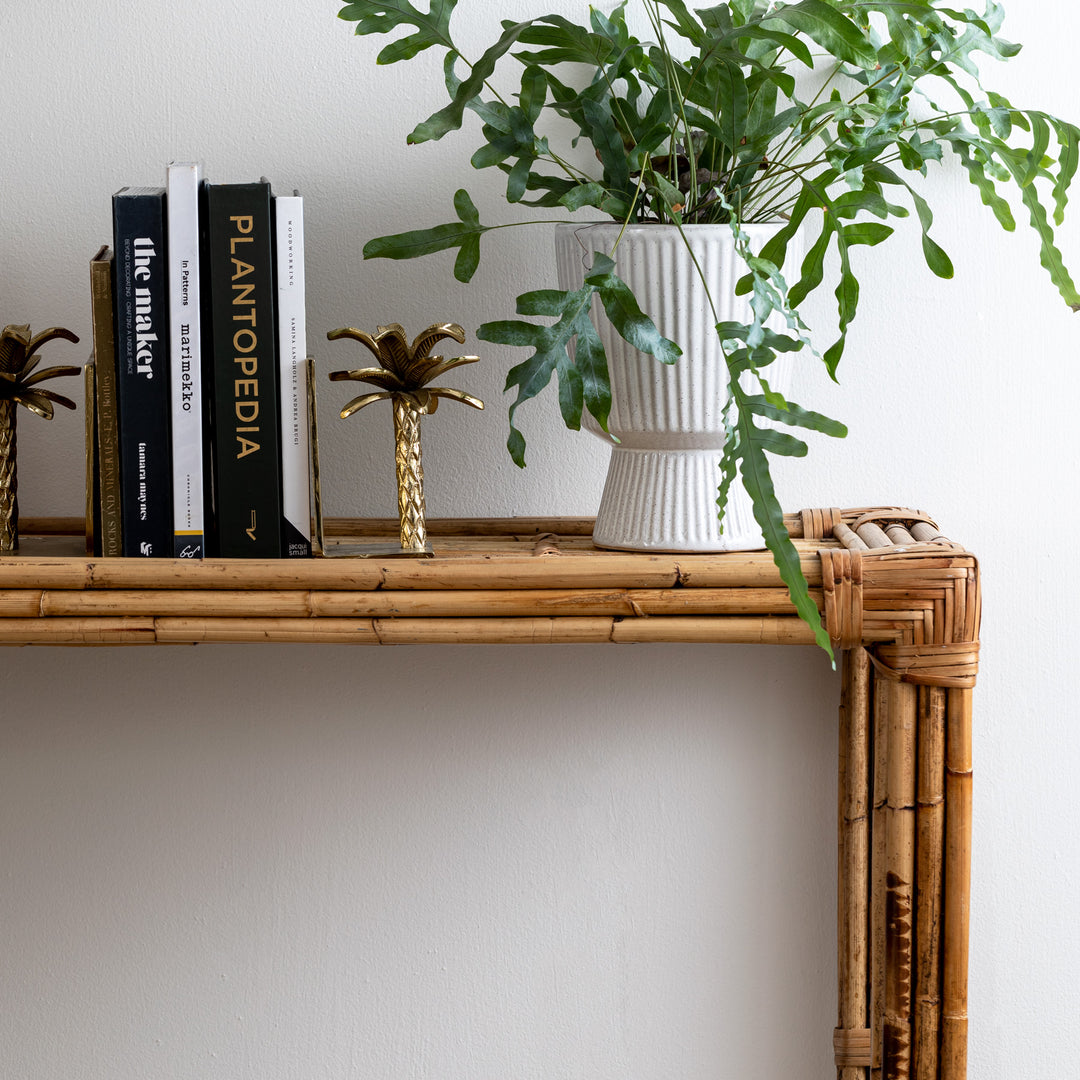 Taylor Ribbed White Planter - Madras Link