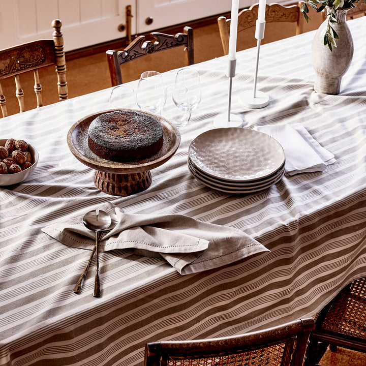 Sawyer Pedestal Stand - Madras Link
